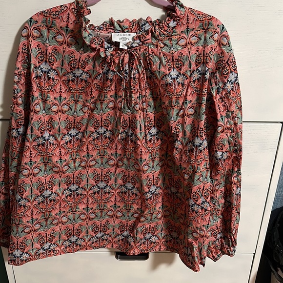 Plus size top - Picture 2 of 4